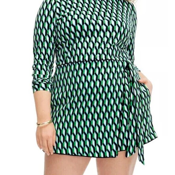 DIANE VON FURSTENBERG x TARGET Arrow Geo Side Wrap Shorts Skort Size 1X NWT - Picture 3 of 6